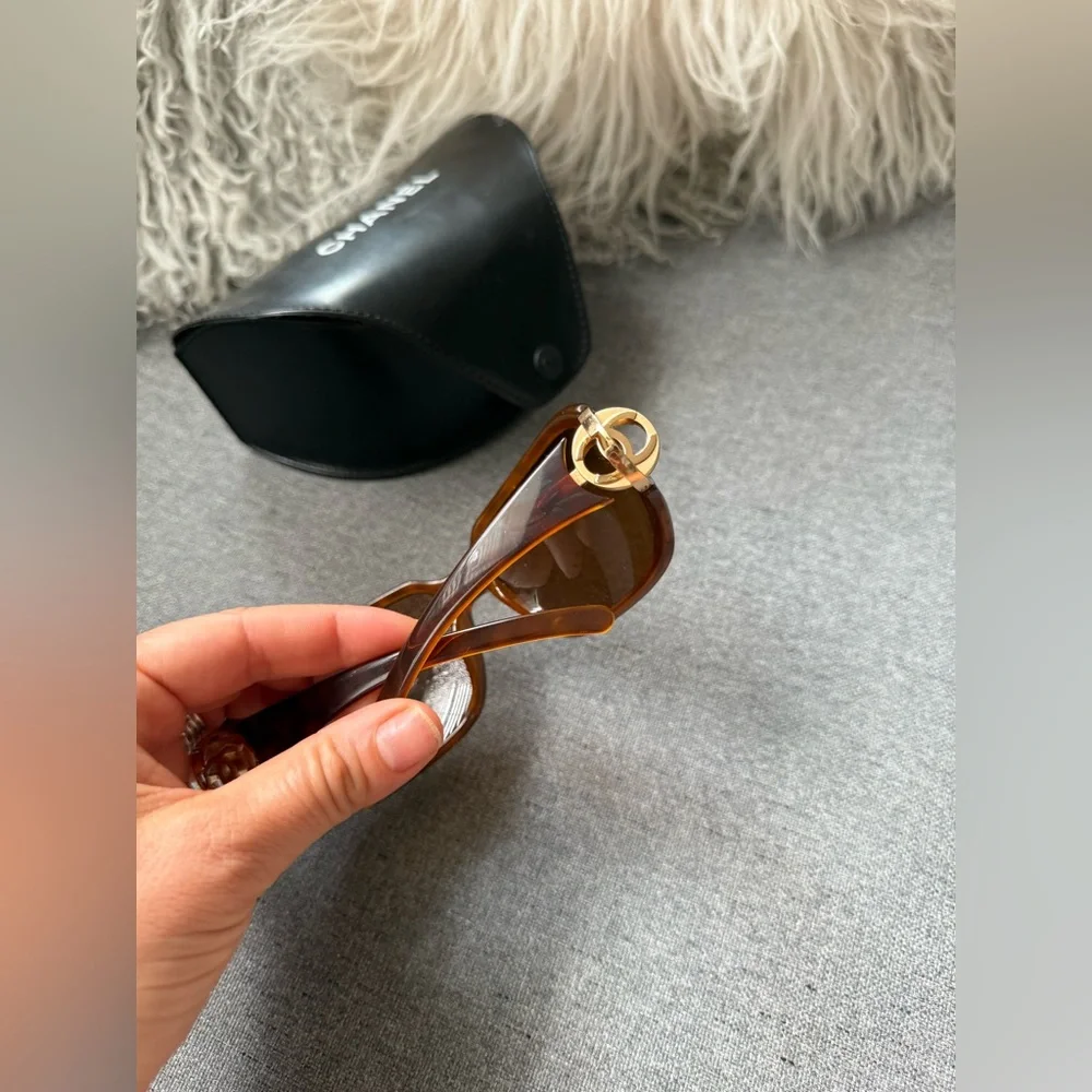 Chanel Vintage Classic Brown Sunglasses - Picture 10 of 11